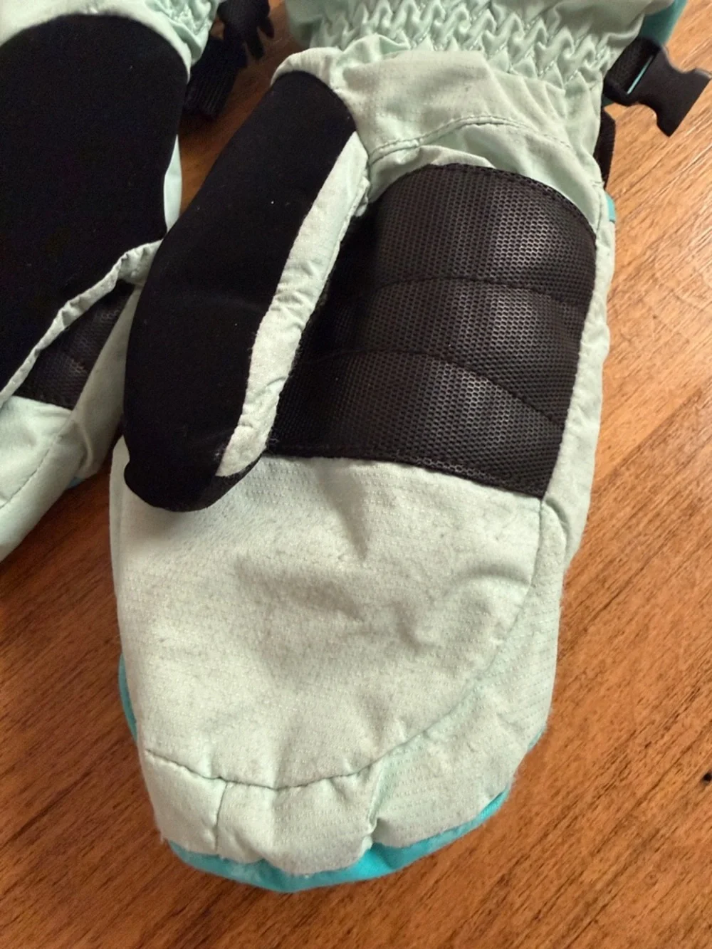 Columbia Kids Teal and Light Aqua Snowflake Mittens